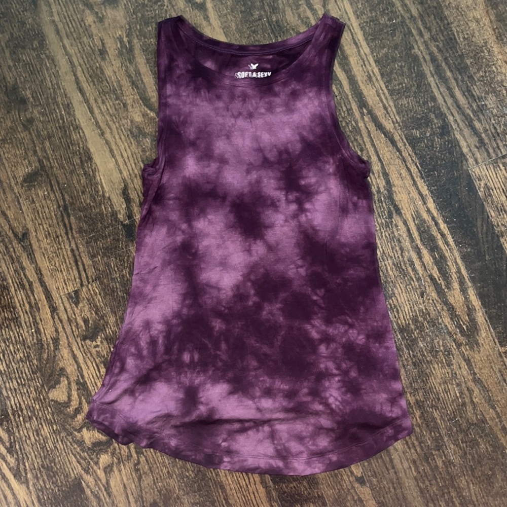 Maroon tie dye American Eagle tank top